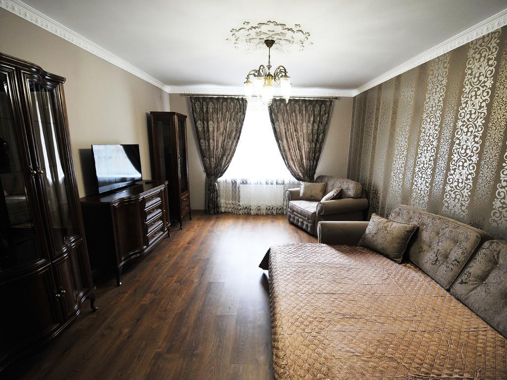 Apartment On Knyagini Olga Street リヴィウ エクステリア 写真