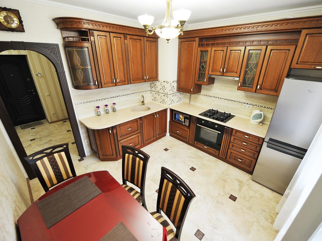 Apartment On Knyagini Olga Street リヴィウ エクステリア 写真